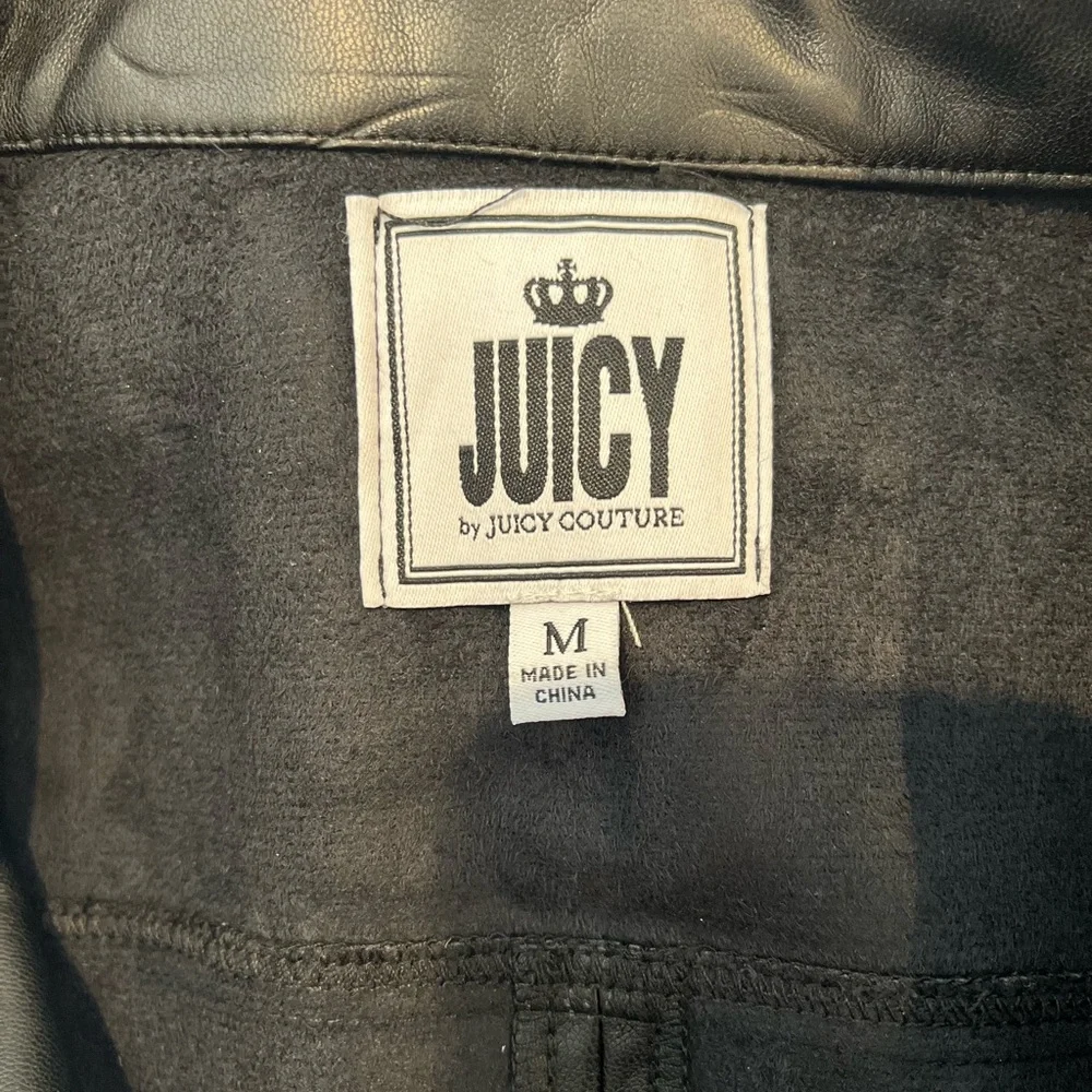 Juicy Couture Women’s Faux Leather Moto Jacket Side Paneling Black Medium NWT